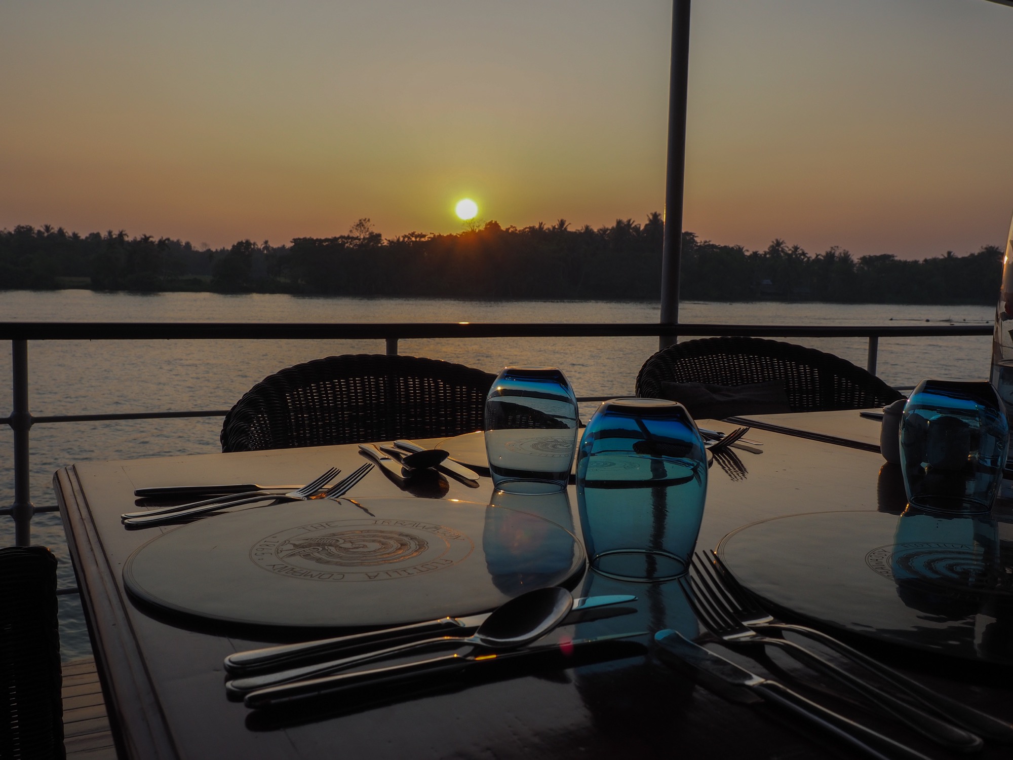 Pandaw RV Katha Pandaw Top Deck Lounge 3.jpg